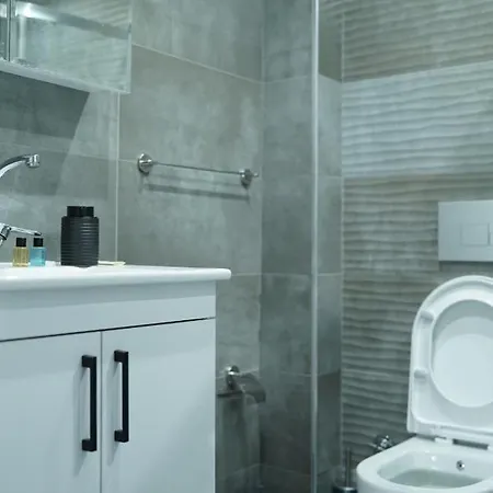 Middle Village Apart Otel İstanbul