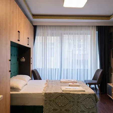 Middle Village İstanbul