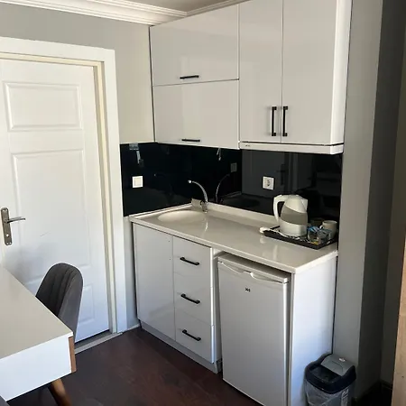 Apart Otel Middle Village İstanbul