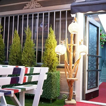 Middle Village 3* Stambuł