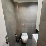 Middle Village Apartmanhotel