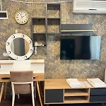 Middle Village Апарт-отель
